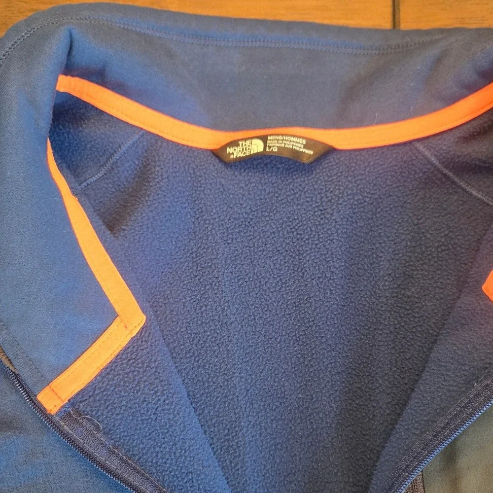 The North Face Mens FlashDry-XD Quarter Zip Fleece Pullover Blue Large Thumbhole